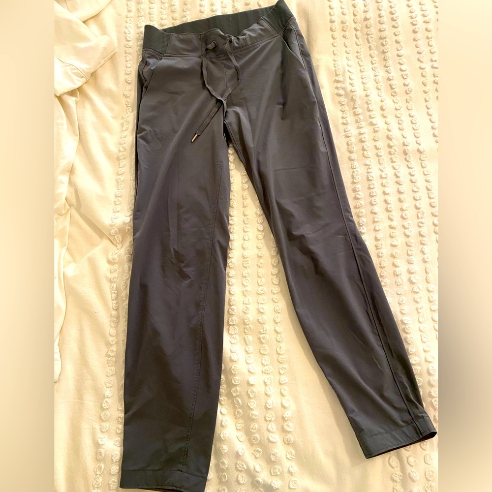 Athleta gray leisure pants